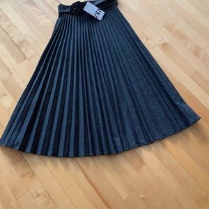 New pleated Zara skirt